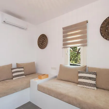 伊里尼公寓式酒店