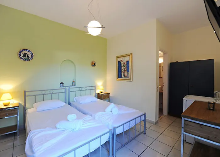 伊里尼公寓式酒店