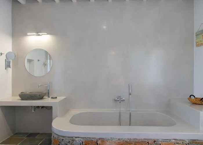 伊里尼公寓式酒店